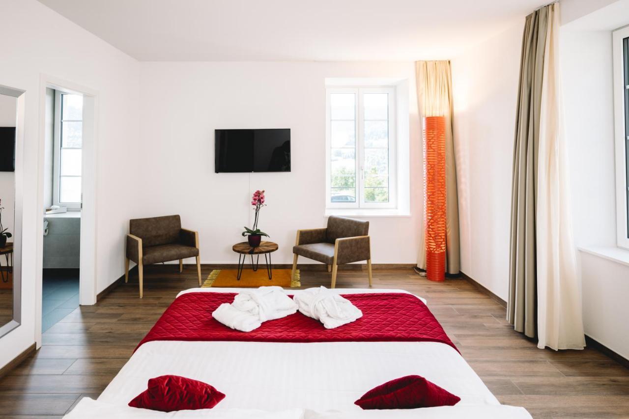 Hotel-Restaurant La Croix D'Or Ballaigues 외부 사진
